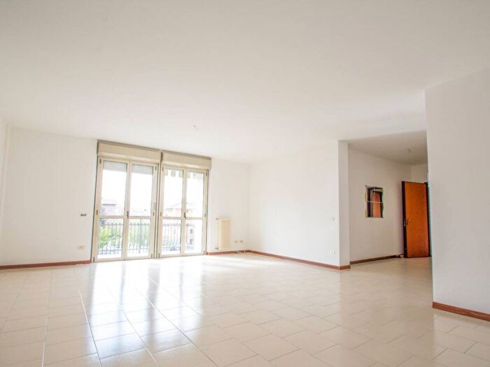 Appartamento quadrilocale in affitto in CORSO XXV APRILE, Centro, Luino
