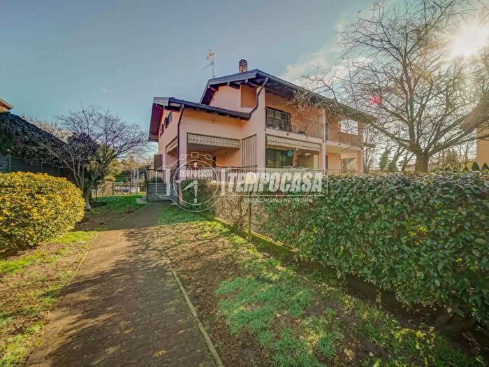 Casa con 5 locali in vendita in Via Ramacci, Castelletto Sopra Ticino