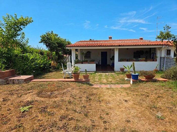 Casa bilocale in affitto in Via Campania, Torre Marina Lido di Tirrenella, Ardea