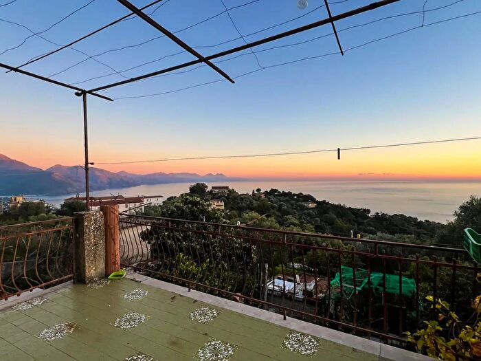 Casa con 5 locali in vendita in Via del Mancuso, Ispani