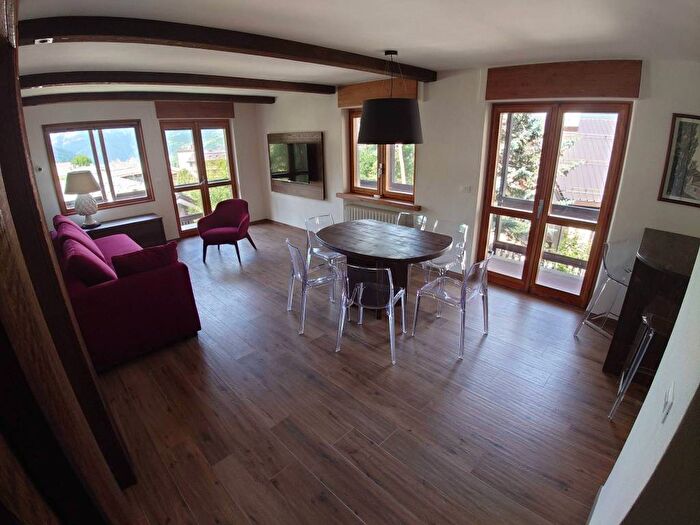 Appartamento quadrilocale in affitto in Via Villaggio Alpino, Sauze dOulx