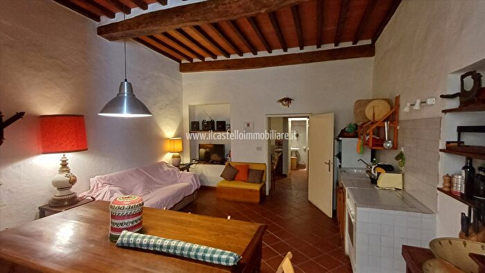 Appartamento con 5 locali in vendita in Corso Garibaldi, Sarteano