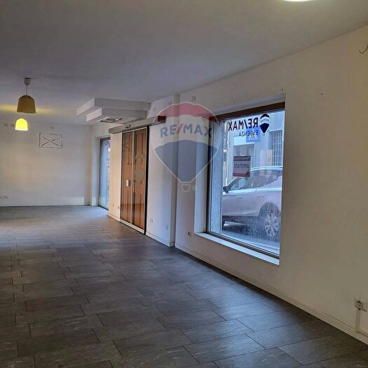 Appartamento bilocale in vendita in Contrada Grande, Casnate Con Bernate