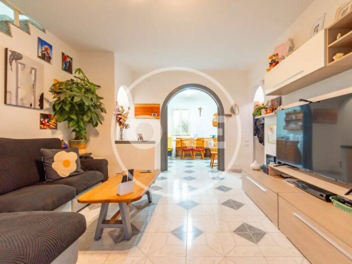 Casa con 6 locali in vendita in Via Volturno, Anzio