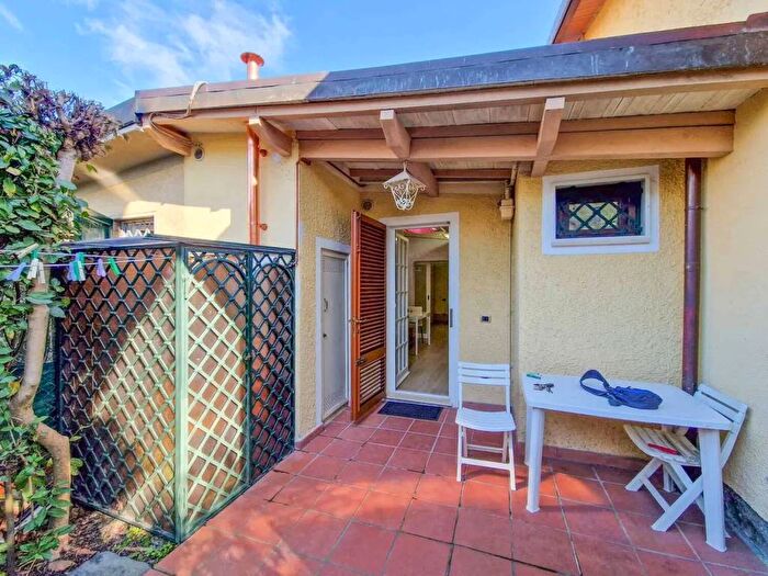 Appartamento bilocale in affitto in Via Provinciale, Centro, Forte dei Marmi