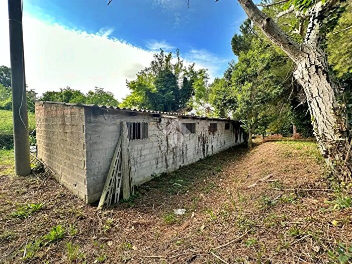 Casa trilocale in vendita in Via Roma, Tavullia