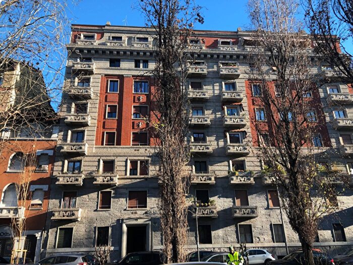 Appartamento trilocale in vendita in Via Giuditta Sidoli, Milano