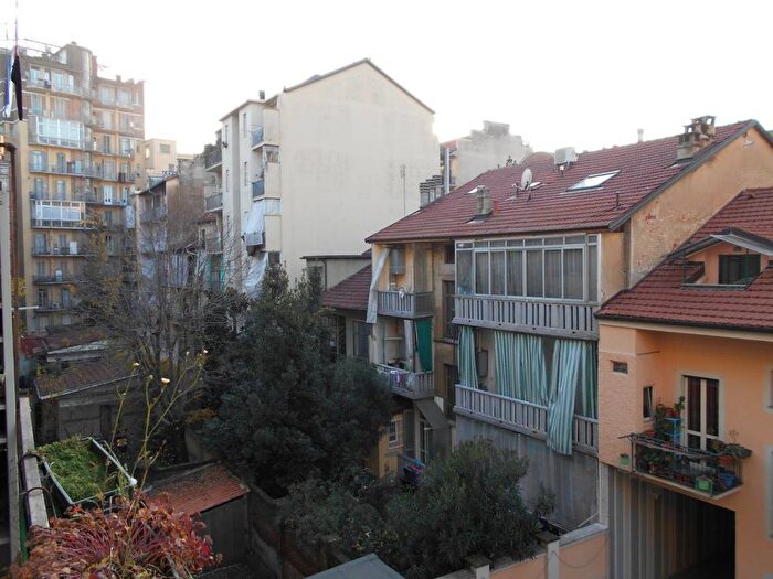 Appartamento con 5 locali in affitto in Via Camburzano, Campidoglio, Torino
