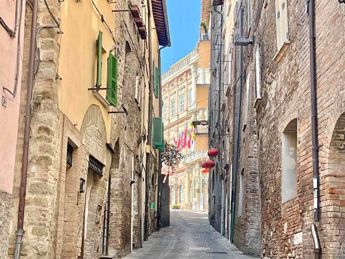 Casa con 7 locali in vendita in Via del Bulagaio, Perugia