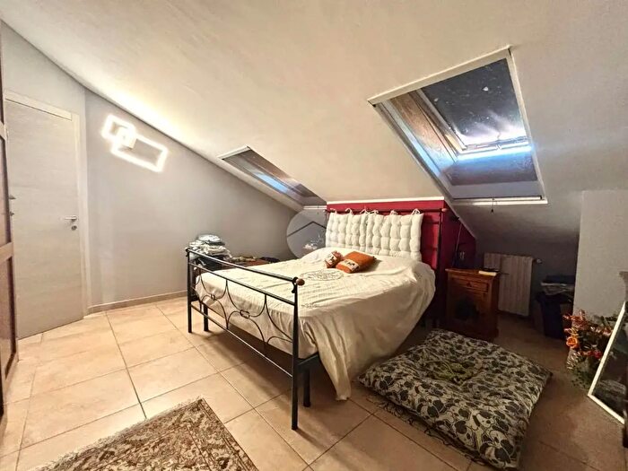 Appartamento quadrilocale in vendita in Via San Francesco da Paola, None