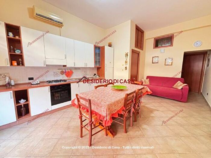 Appartamento bilocale in vendita in Viale delle Nazioni, Campofelice Di Roccella