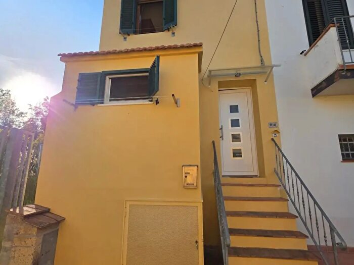 Casa trilocale in vendita in Crespina Lorenzana