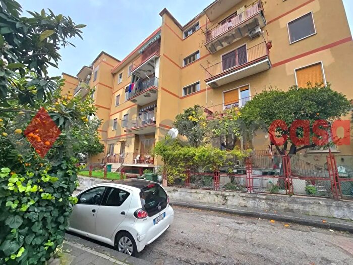 Appartamento quadrilocale in vendita in Via Vincenzo Buonopane, Salerno