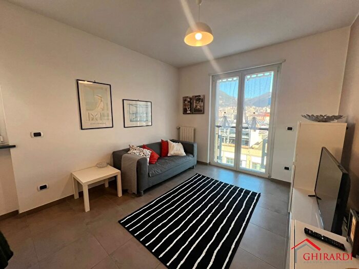 Appartamento quadrilocale in affitto in Via Cibrario, Genova