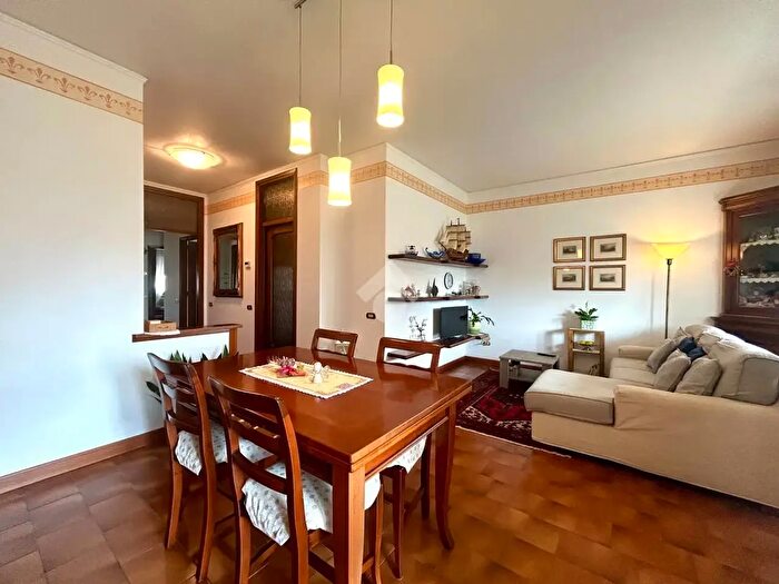 Appartamento quadrilocale in vendita in Via San Pirandello, Albignasego