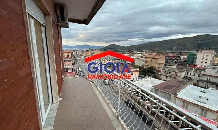 Appartamento in vendita in Via Domiziana Mondragone Campania, Mondragone