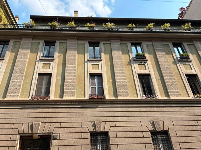 Appartamento trilocale in affitto in Via Conservatorio, Palestro, Milano