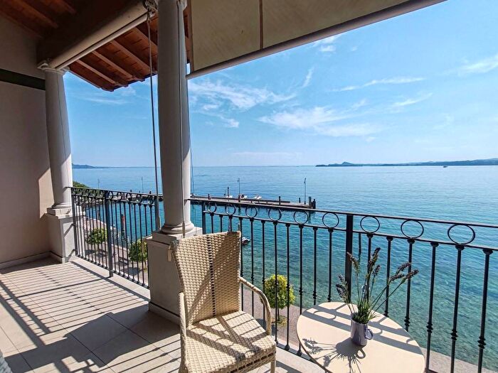 Casa trilocale in affitto in Lungolago Giuseppe Zanardelli, Toscolano Maderno, ToscolanoMaderno