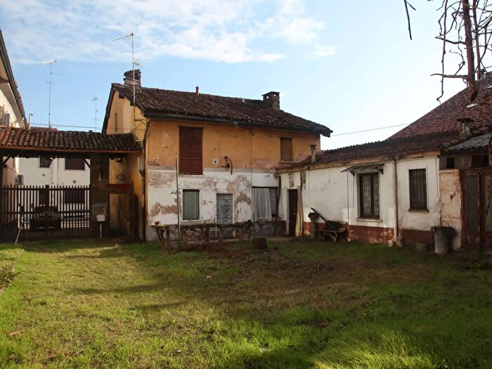 Casa con 5 locali in vendita in Rosate