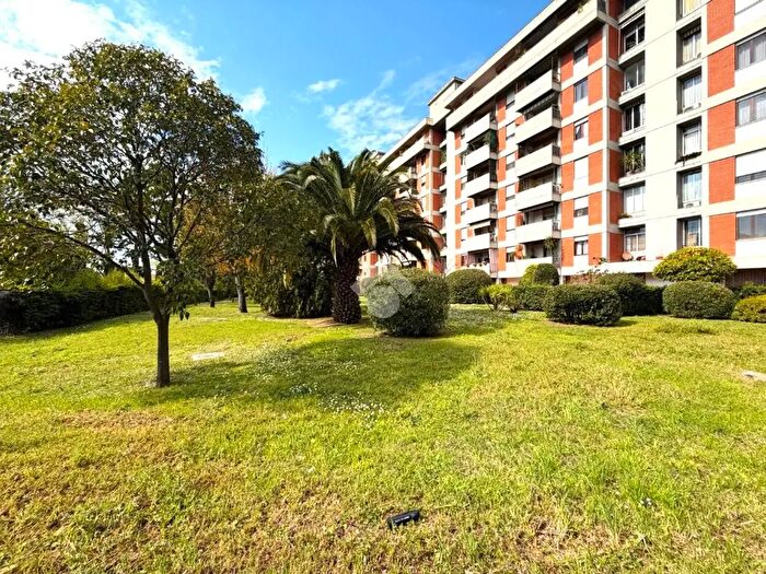 Appartamento quadrilocale in vendita in Via Felice Matteucci, Firenze