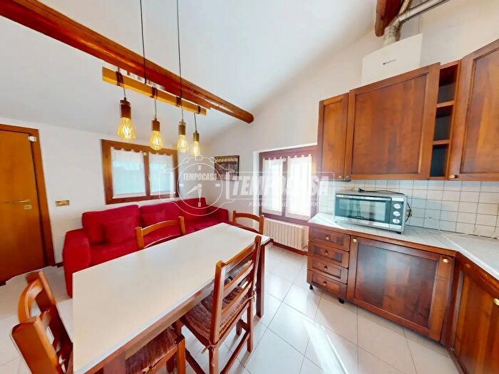 Appartamento bilocale in vendita in Via Cesare Battisti, Cirimido