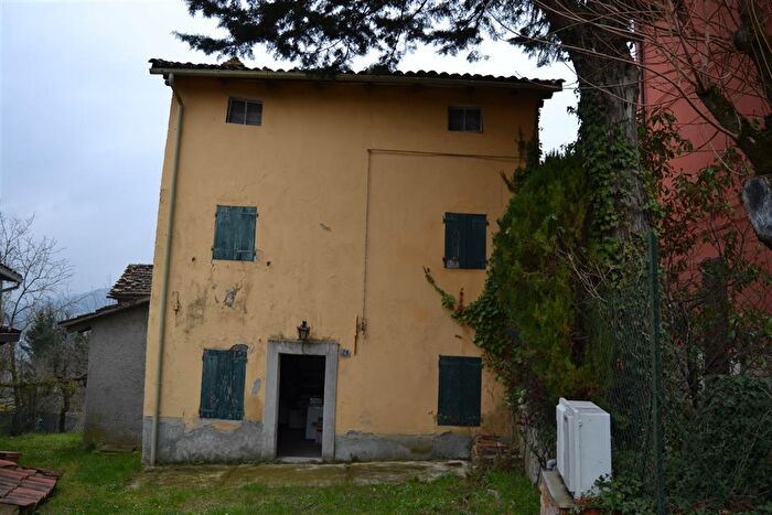 Casa con 7 locali in vendita in Grizzana Morandi