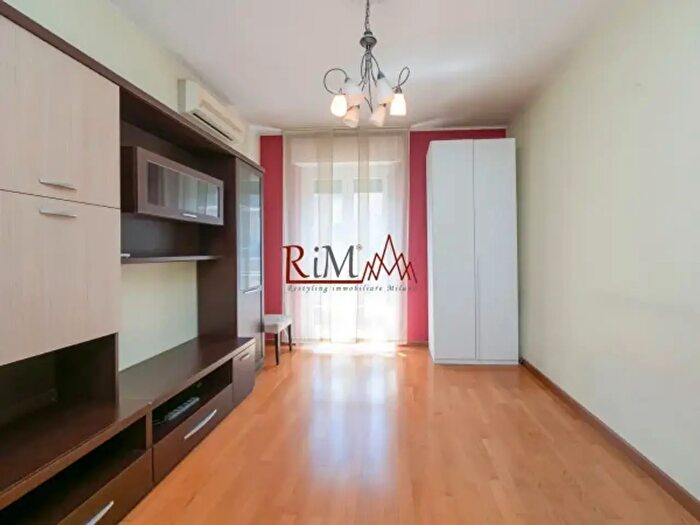 Appartamento bilocale in vendita in Via Desenzano, Milano