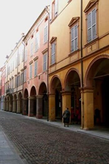 Appartamento trilocale in vendita in Via Emilia a San Pietro, Reggio Emilia