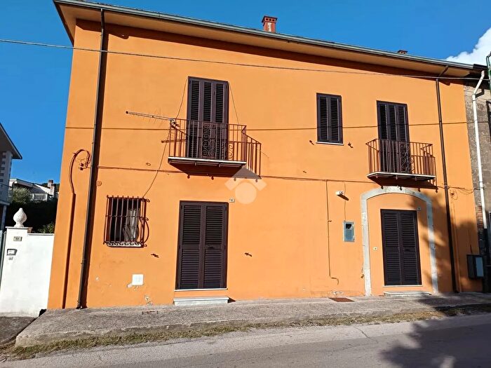 Casa quadrilocale in vendita in Via Turci, Cesinali