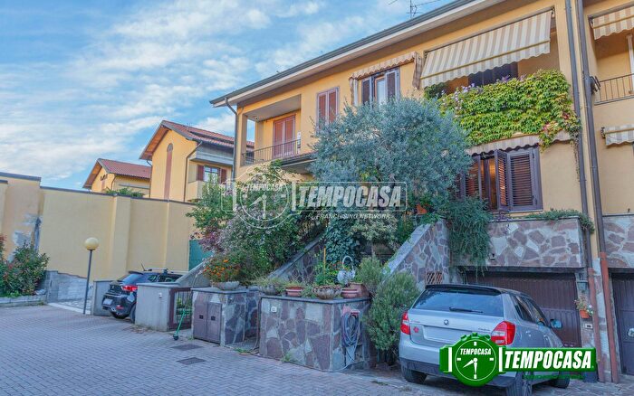 Casa con 5 locali in vendita in Via Provinciale, Vermezzo con Zelo