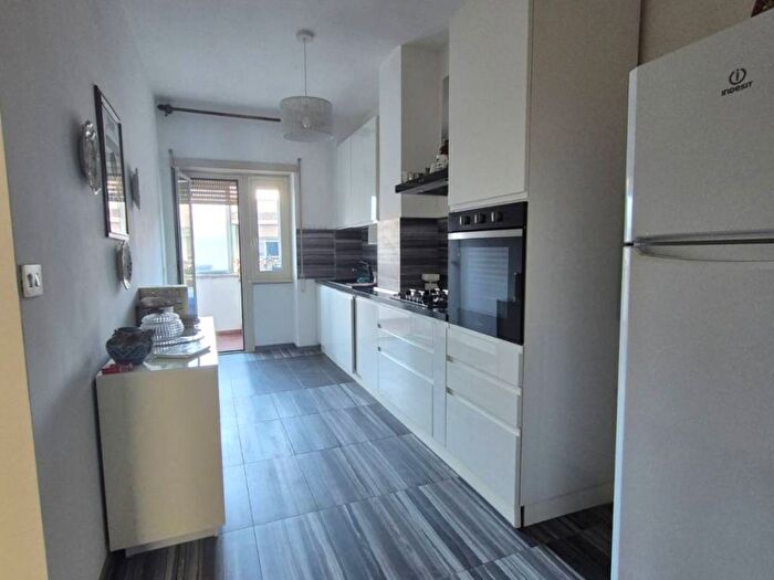 Appartamento quadrilocale in affitto in Via Paola Falconieri, Monteverde Nuovo, Roma