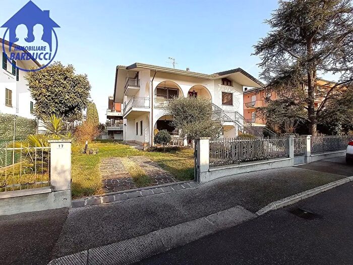 Casa con 10 locali in vendita in Via Aldo Moro, San Mauro Pascoli