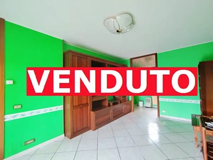 Appartamento trilocale in vendita in Via Claudio Varalli, Bollate