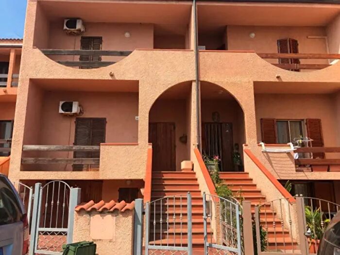 Casa con 6 locali in vendita in Via degli Anemoni, Alghero