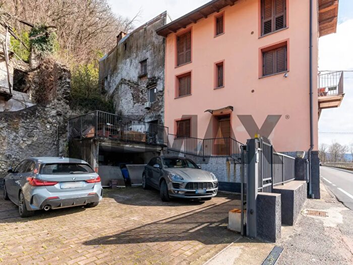 Appartamento bilocale in vendita in Montegrino Valtravaglia