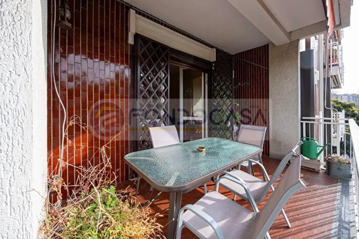 Appartamento trilocale in vendita in Via Padova, Milano