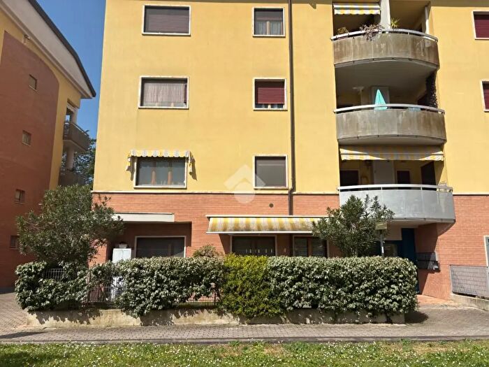 Appartamento con 5 locali in vendita in Via Montefalco, Bastia Umbra