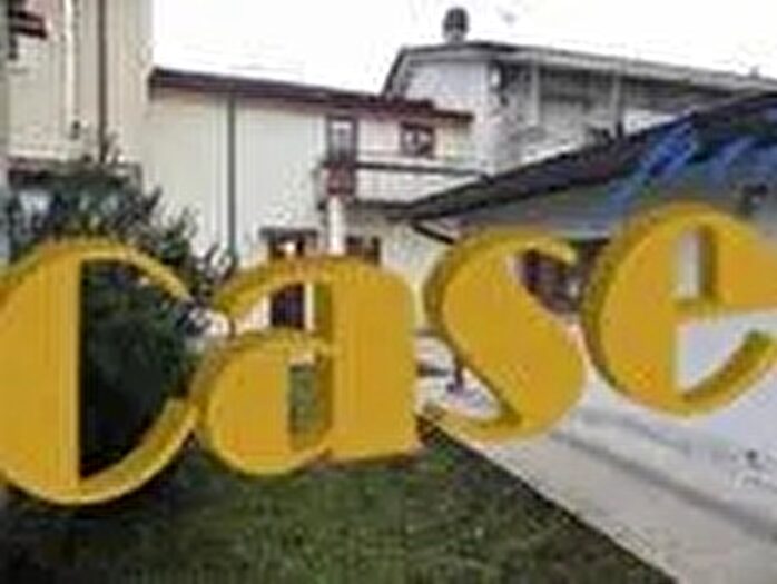 Casa con 7 locali in vendita in Massarosa