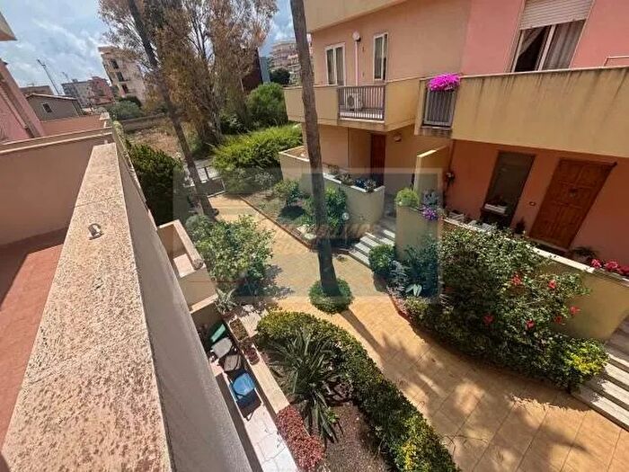 Casa con 7 locali in vendita in Siracusa