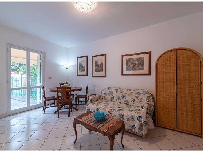 Appartamento bilocale in affitto in Via Giovanni Bosco, Centro, Varazze