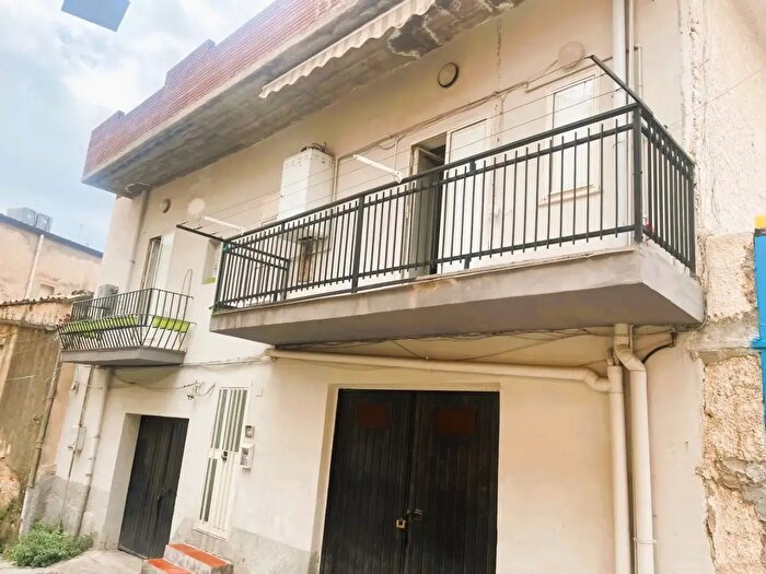 Appartamento trilocale in vendita in Via della Fratellanza, Agrigento