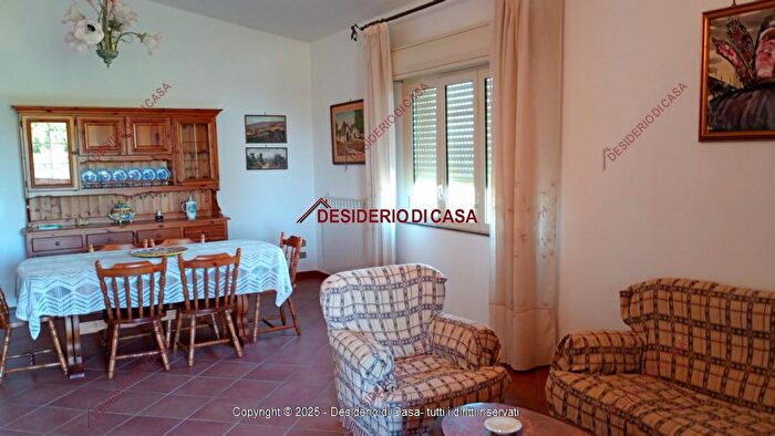 Casa con 8 locali in vendita in Partinico