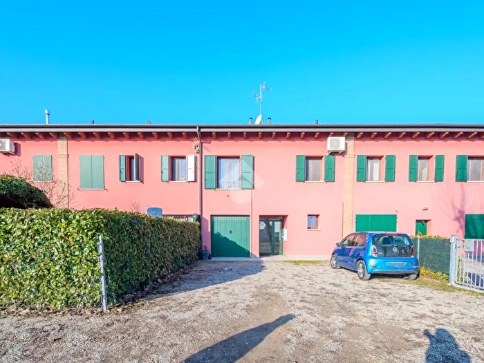 Appartamento trilocale in vendita in Via Cà Rossa, SantAgata Bolognese