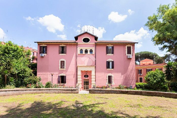 Appartamento bilocale in vendita in Via della Verna, Roma