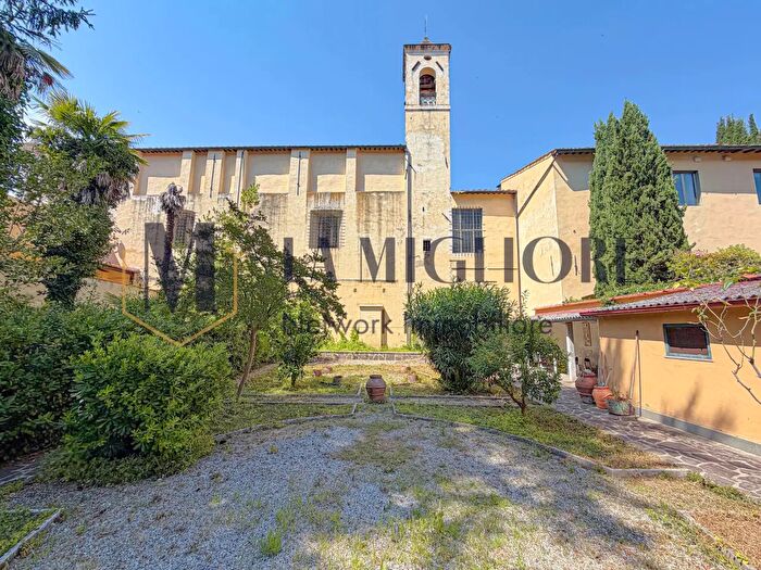 Appartamento trilocale in vendita in Via Santa Caterina, Pisa
