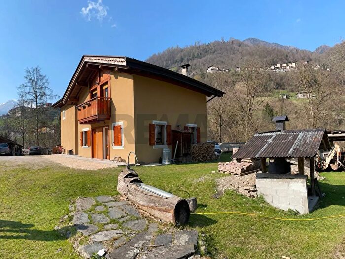 Case in Vendita e in Affitto - 2
