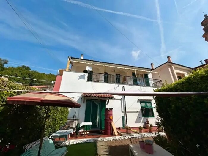 Casa con 6 locali in vendita in Via Bosi Superiore, Tovo San Giacomo