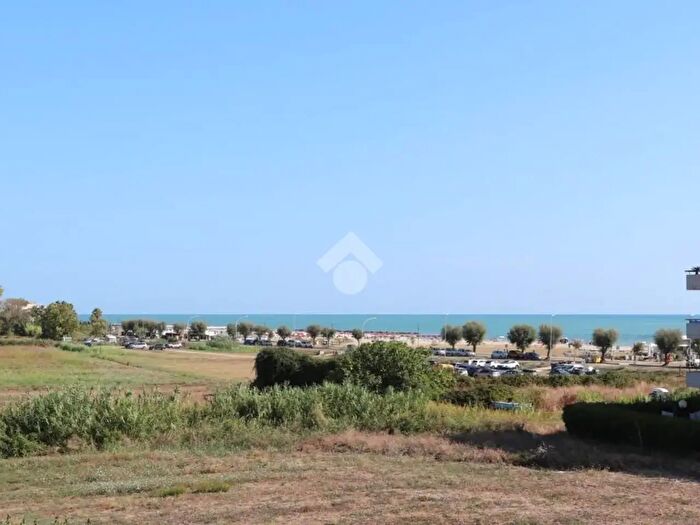 Appartamento trilocale in vendita in Via Ischia, Martinsicuro