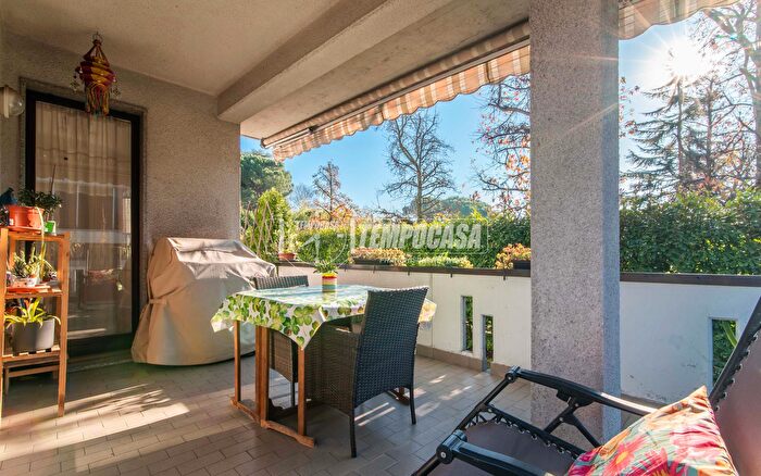 Appartamento trilocale in vendita in Via Vercelli, Marnate