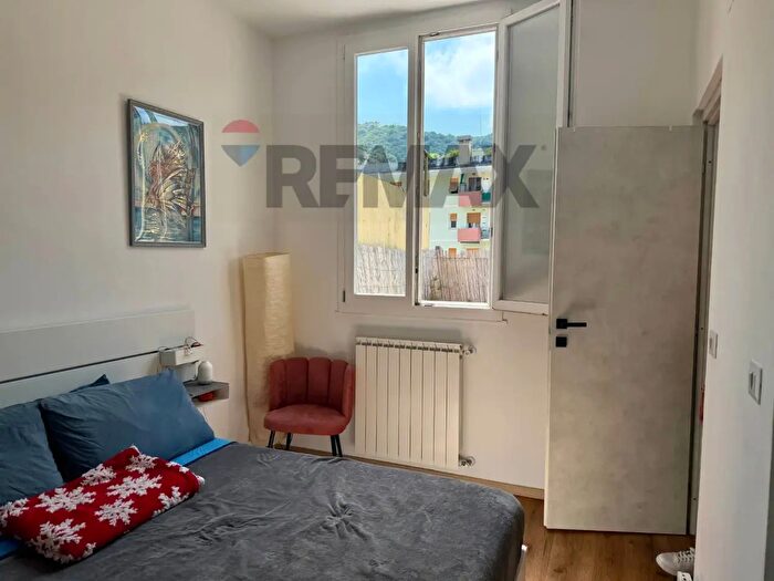 Appartamento con 5 locali in vendita in Genova